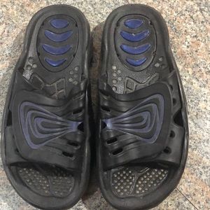 Grendene men’s slides. Summer Beach wear!